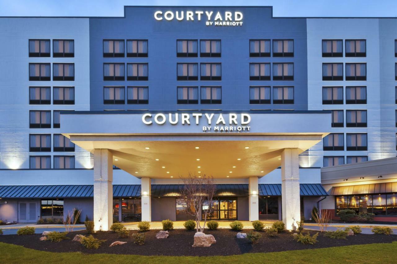 Отель Courtyard By Marriott Secaucus Meadowlands Экстерьер фото